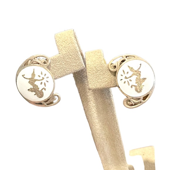 Vintage sterling silver 925 Siam Thai goddess white enamel clip on earrings - Picture 2 of 10